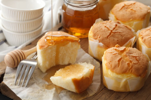 honey soft cake sweet dessert yummy bakery still life closeup